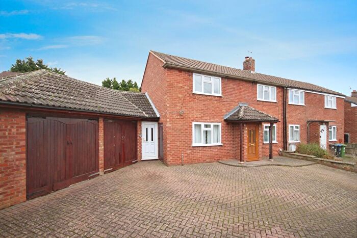 3 Bedroom Semi-Detached House For Sale In Stonehouse Close, Leamington Spa, Warwickshire, CV32