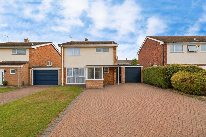 3 Bedroom Link Detached House For Sale In Harvesters Way, Great Tey, Colchester, CO6