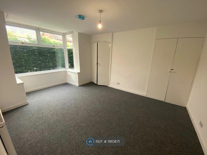 Studio To Rent In Osborne Road, Tuebrook, Liverpool, L13