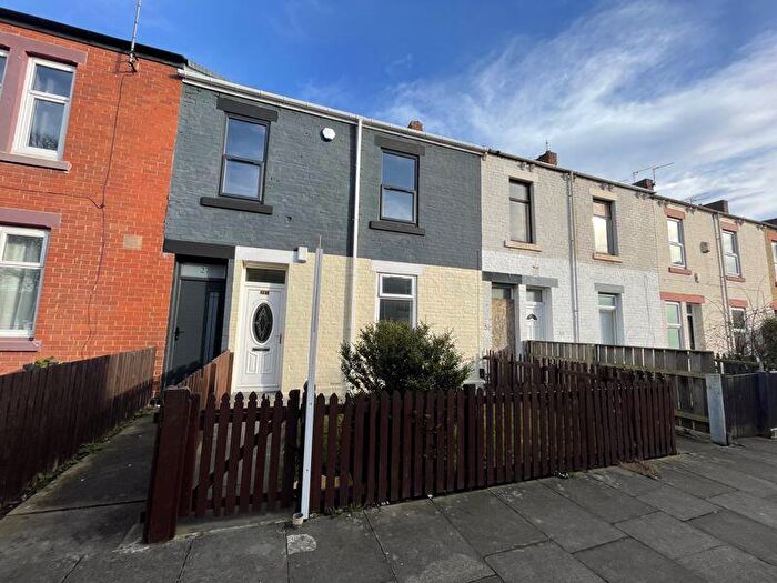 2 Bedroom Flat To Rent In Two Bedroom Ground Floor Flat, Derby Street, Jarrow, NE32