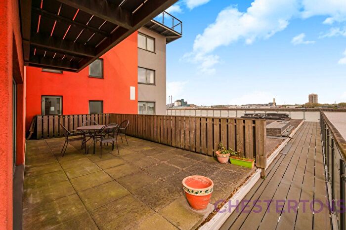 2 Bedroom Flat To Rent In Jigger Mast House, Mast Quay, SE18