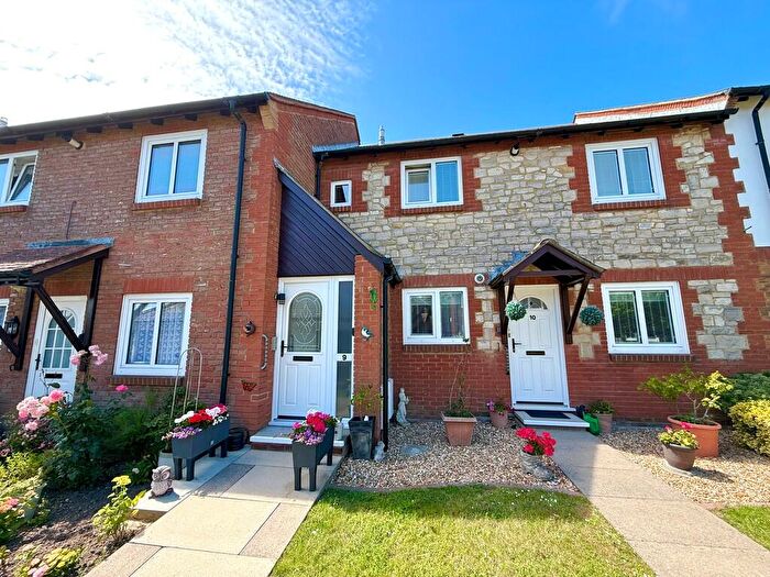 2 Bedroom Flat For Sale In The Street, Rustington, BN16