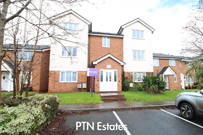 2 Bedroom Flat For Sale In Foxdale Drive, Brierley Hill, DY5