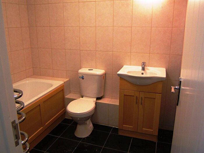 1 Bedroom Flat To Rent In South Downs, Redruth, Cornwall, TR15