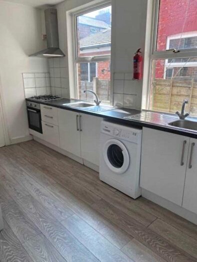6 Bedroom Terraced House To Rent In Cawdor Road, Fallowfield, M14