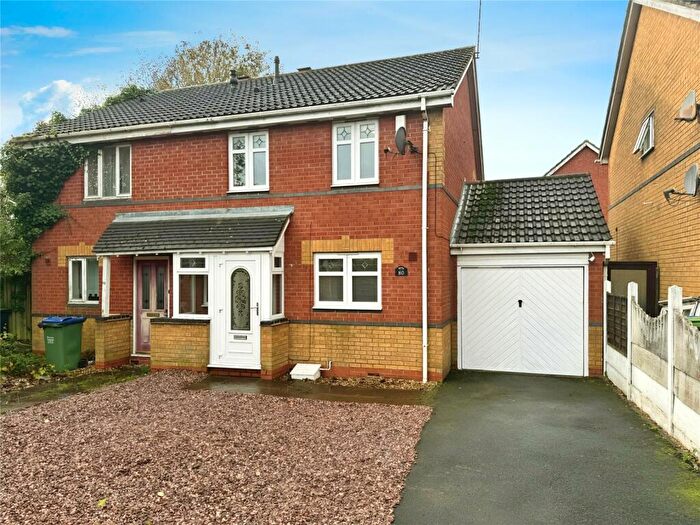 3 Bedroom Semi-Detached House To Rent In St. Helens Avenue, Tipton, West Midlands, DY4