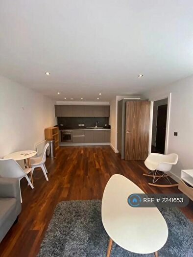1 Bedroom Flat To Rent In Block D Wilburn Basin, Salford, M5