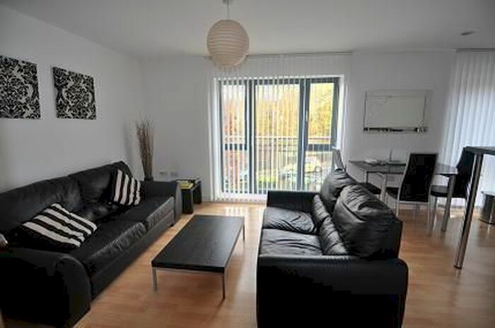 1 Bedroom Flat To Rent In Cunliffe Road, Bradford, BD8