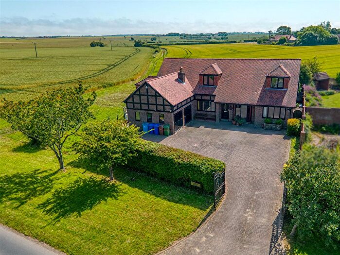 3 Bedroom Detached House For Sale In Hollym Road, Patrington, HU12