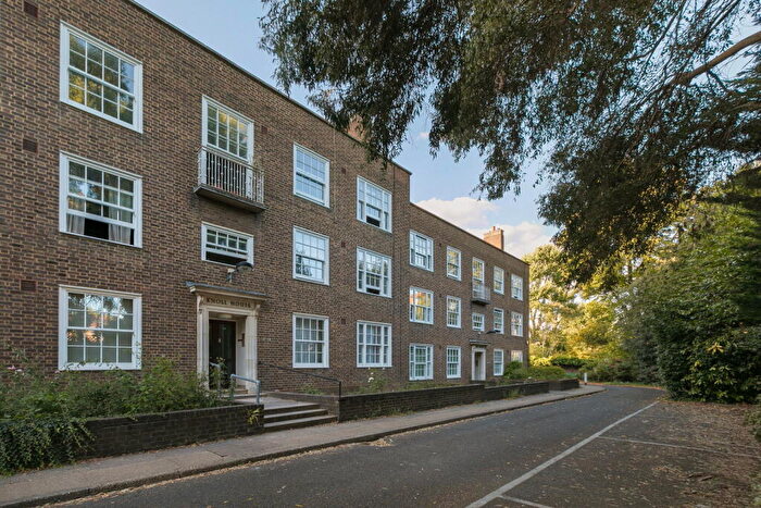 2 Bedroom Flat To Rent In Carlton Hill, London, NW8
