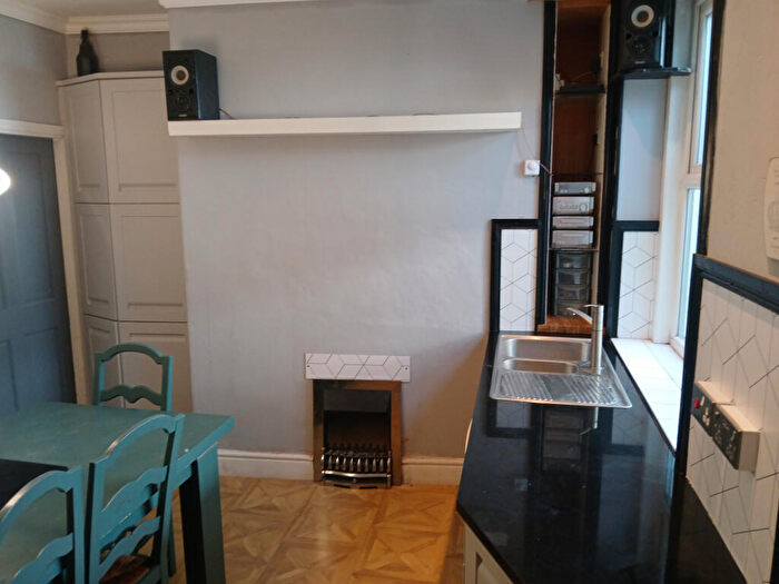 4 Bedroom Terraced House For Sale In London Road, Buxton, SK17