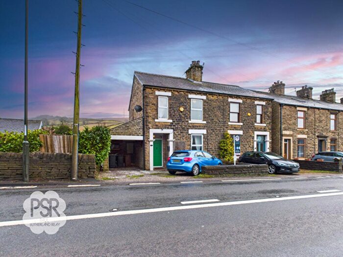 4 Bedroom End Of Terrace House For Sale In New Mills Road, Birch Vale, SK22