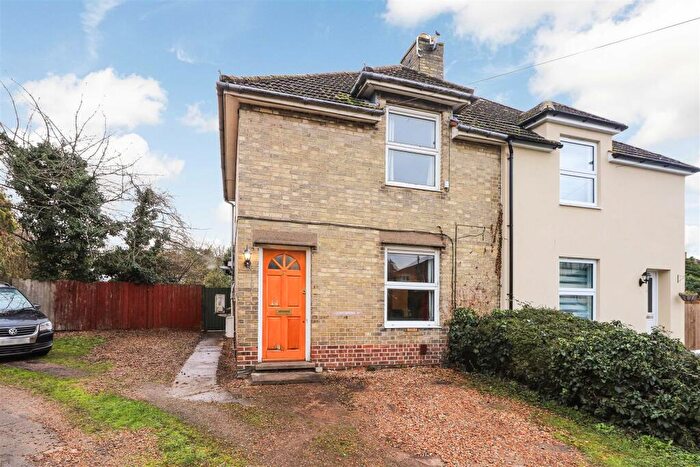 3 Bedroom Semi Detached House For Sale In Kendal Way, Cambridge, CB4