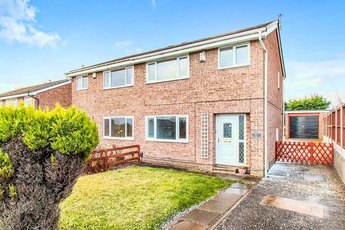 3 Bedroom Semi-Detached House To Rent In Harwill Rise, Churwell, Morley, Leeds LS27