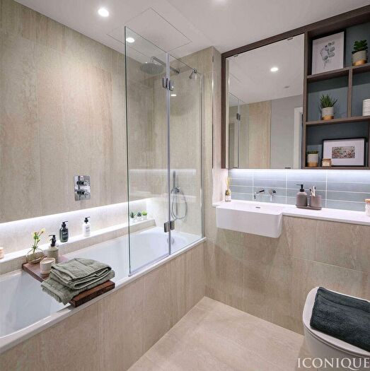 2 Bedroom Flat For Sale In Kennington Lane, London, SE11