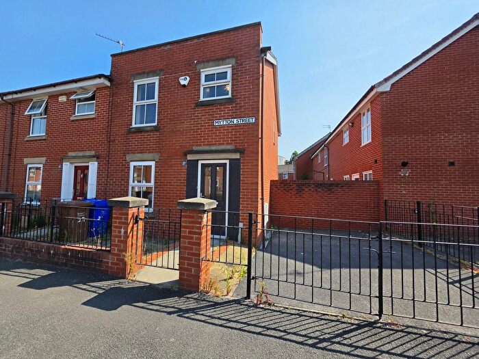 3 Bedroom End Of Terrace House To Rent In Mytton Street, Hulme, Manchester, M15