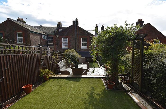 3 Bedroom End Terrace House For Sale In Edmund Road, Hastings, TN35