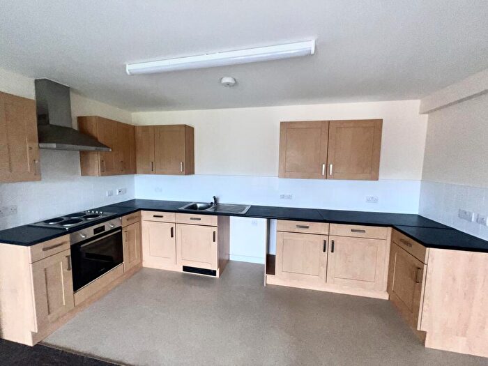 2 Bedroom Flat To Rent In Fremington Court, Coventry, CV1