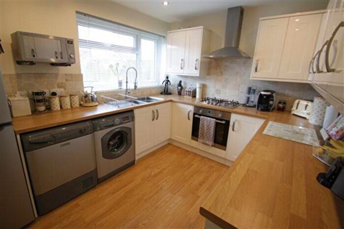 3 Bedroom Semi Detached House To Rent In Tintern Close, Ipswich, IP2