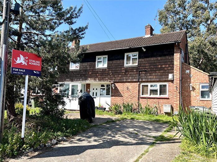 6 Bedroom Semi Detached House For Sale In Cabell Road, Guildford, Surrey, GU2