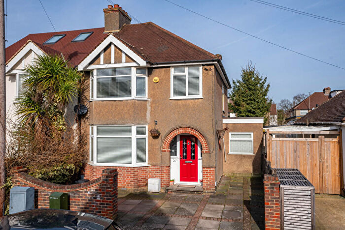 3 Bedroom Semi-Detached House To Rent In Guildford Road, St. Albans, Hertfordshire, AL1