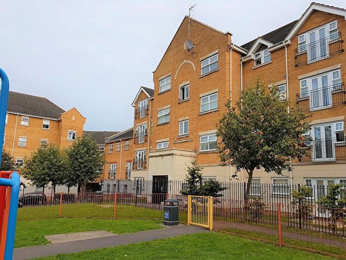 2 Bedroom Flat To Rent In Warren Way, Edgware, HA8