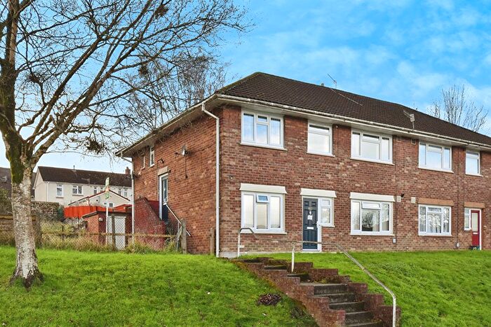2 Bedroom Flat For Sale In Ty Fry, Aberdare, CF44