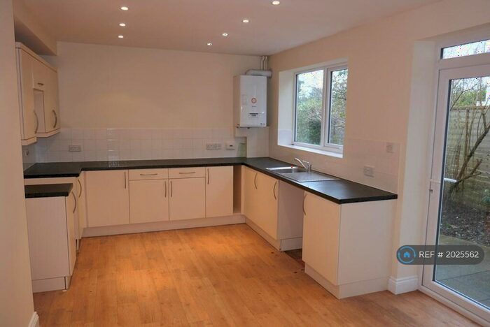 3 Bedroom Semi-Detached House To Rent In Ashley Road, Poole, BH14