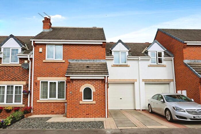 3 Bedroom Semi Detached House For Sale In Farnham Close, Auckland Park, Bishop Auckland, DL14