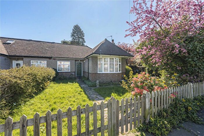 3 Bedroom Bungalow For Sale In Darley Drive, New Malden, KT3