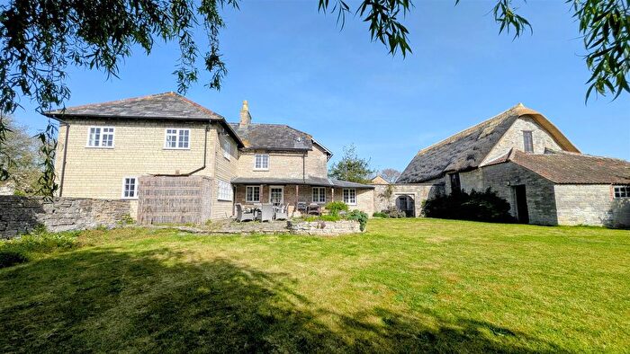 4 Bedroom Detached House For Sale In Castlebrook, Compton Dundon, Somerton, TA11