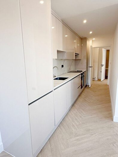 2 Bedroom Flat To Rent In Barnabas Road, London, E9