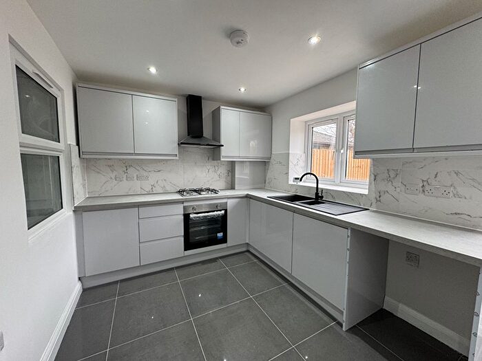 5 Bedroom End Of Terrace House To Rent In Stanley Road, Carshalton, SM5