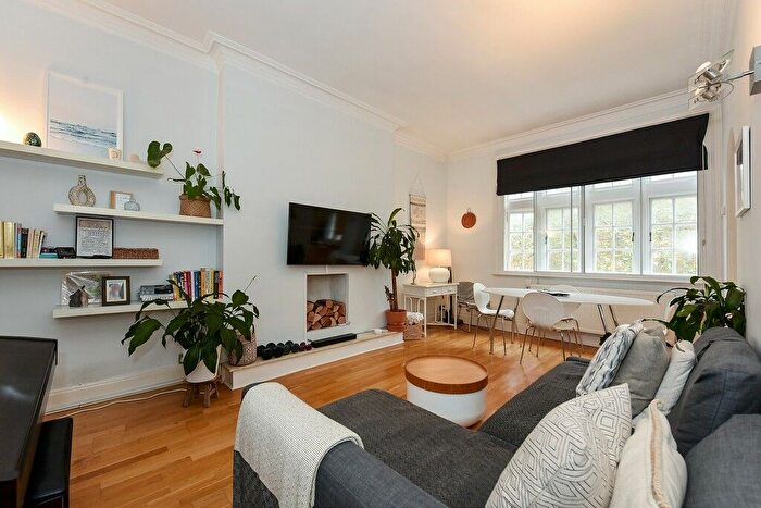 1 Bedroom Flat To Rent In Hornton Street, Kensington, W8