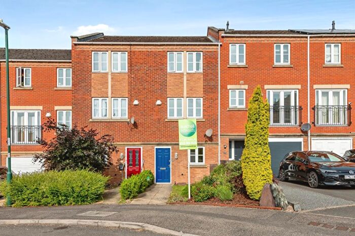 3 Bedroom Terraced House For Sale In Kelham Drive, Nottingham, NG5