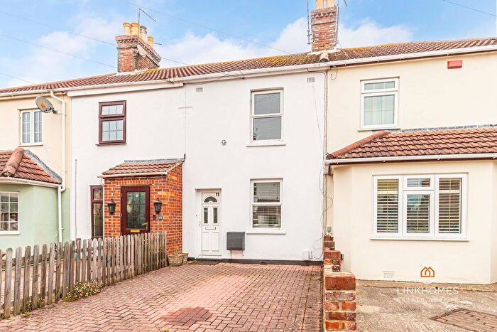 2 Bedroom Terraced House For Sale In Elizabeth Road, Poole, BH15