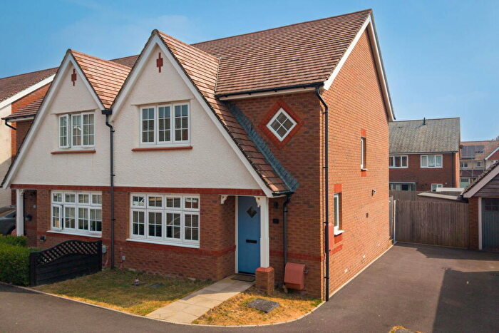 3 Bedroom Semi Detached House For Sale In Ivy Close, Treharris., CF46
