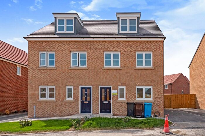 3 Bedroom Semi-Detached House To Rent In Waudby Way, Hull, East Riding Of Yorkshi, HU9