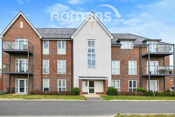 2 Bedroom Flat To Rent In Archer Grove, Reading, RG2