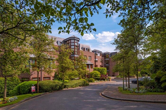 3 Bedroom Apartment For Sale In Spaniards Park, Columbas Drive, Spaniards Road, NW3