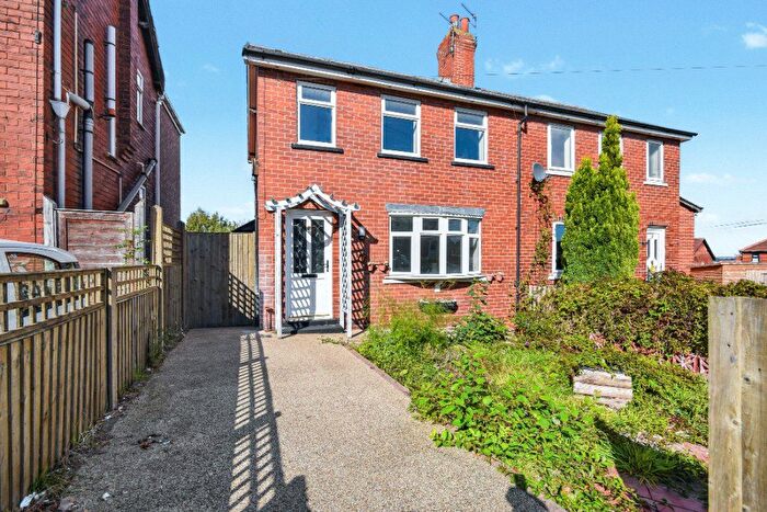 3 Bedroom Semi-detached House For Sale In Ridge Crescent, Middlestown, Wakefield, West Yorkshire, WF4