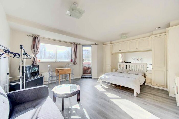 Studio To Rent In Sherbourne Court, South Kensington, London, SW5