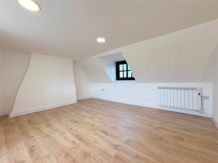 2 Bedroom Apartment For Sale In Wingfield Street, Ipswich, Suffolk, IP4