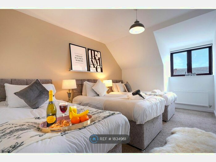 4 Bedroom Terraced House To Rent In Bicton Chase, Broughton, Milton Keynes, MK10