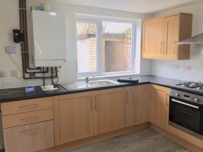 3 Bedroom Semi-Detached House To Rent In Churchill Avenue, Maltby, Rotherham, S66