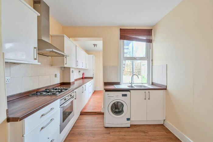 2 Bedroom Terraced House To Rent In ., London Road, Norbury, SW16