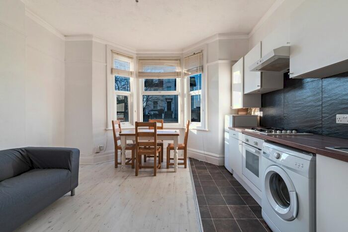 1 Bedroom Flat To Rent In South Norwood Hill, South Norwood, London, SE25