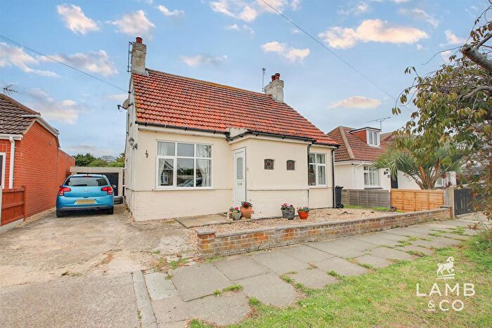 3 Bedroom Detached House For Sale In Kenilworth Road, Holland On Sea, CO15