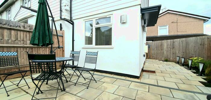 1 Bedroom House To Rent In Long Elmes, Harrow, HA3