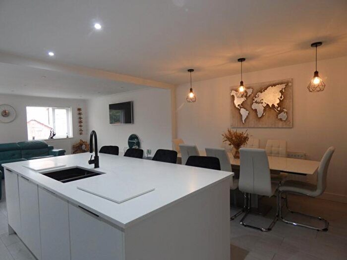 3 Bedroom Detached Bungalow To Rent In South View, Spennymoor, DL16